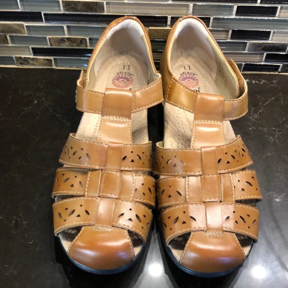 Earth Spirit Shoes | Earth Spirit Gelron Fisherman Style Sandals | Poshmark